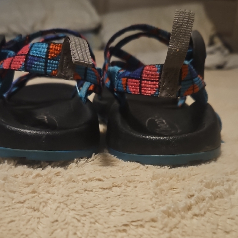 Chaco Blue and Pink Adventure Sandals Size 6 Womens Size 4 Girls - Picture 4 of 5